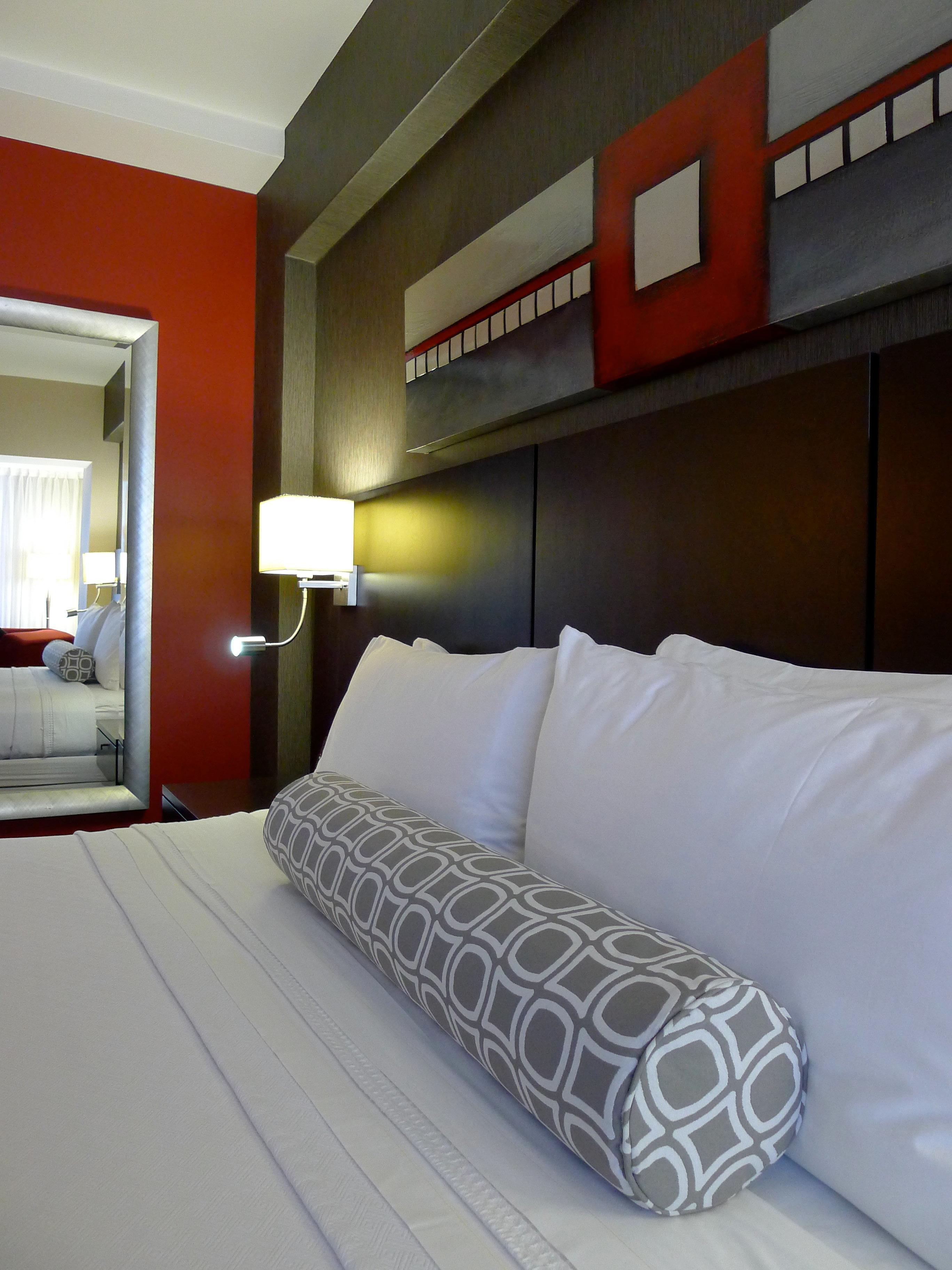 Armon Plaza Montreal Airpt, Trademark Collection By Wyndham Экстерьер фото