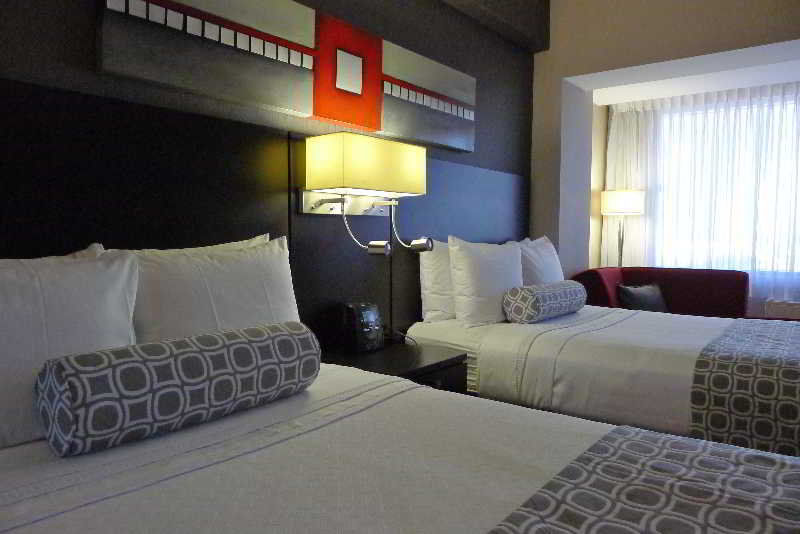 Armon Plaza Montreal Airpt, Trademark Collection By Wyndham Экстерьер фото